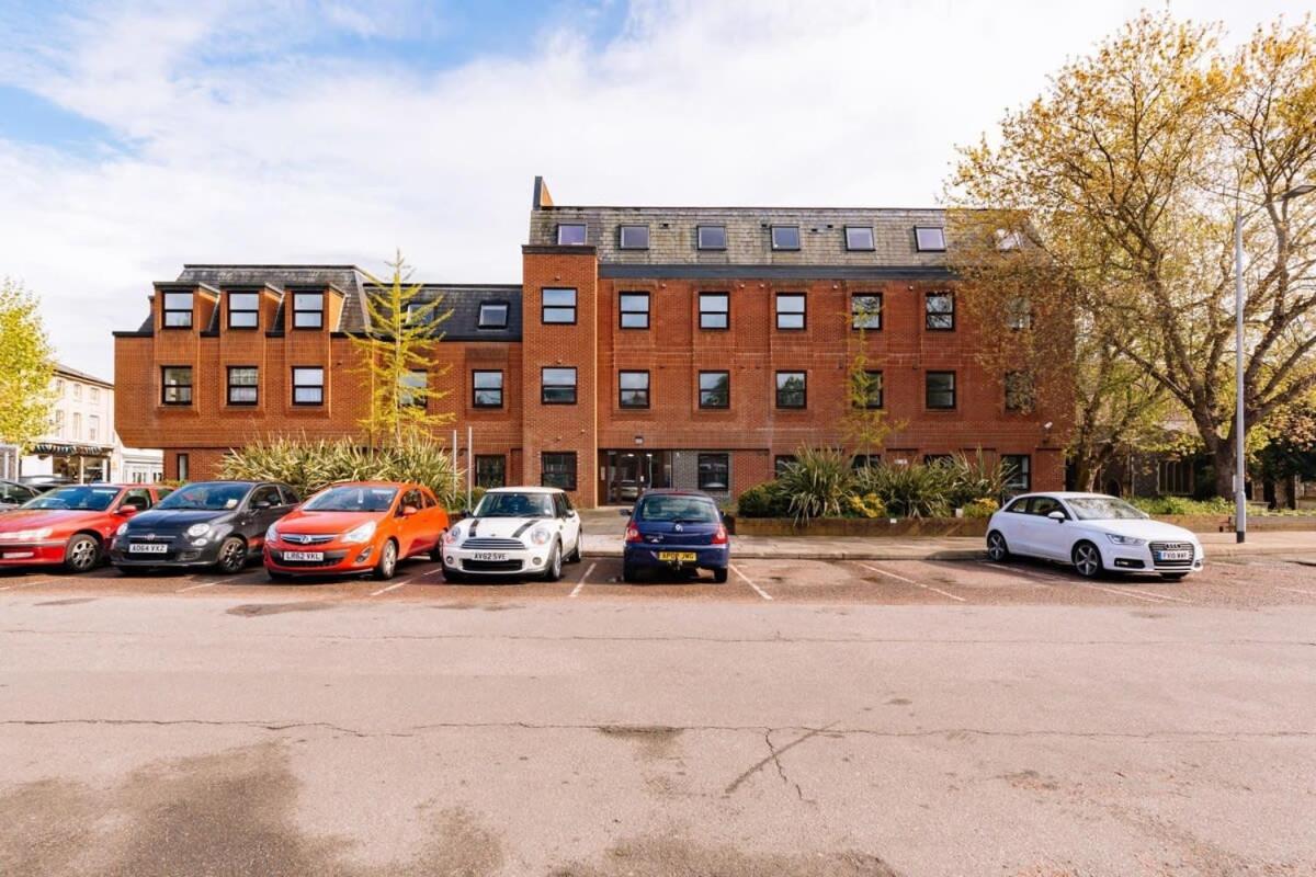 Modern 1 Bedroom Apartment In Central Ipswich Exterior foto